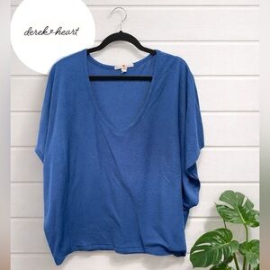 👚🩵🌺Derek Heart Blue V-Neck Tee Large | Relaxed Fit Lightweight Casual Top